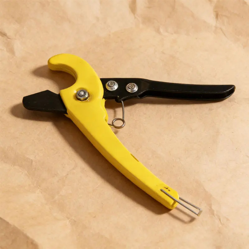 قاطع أنابيب يدوي صغير يعمل بنظ - مراجعة Pipe Cutter Ratchet وسعره